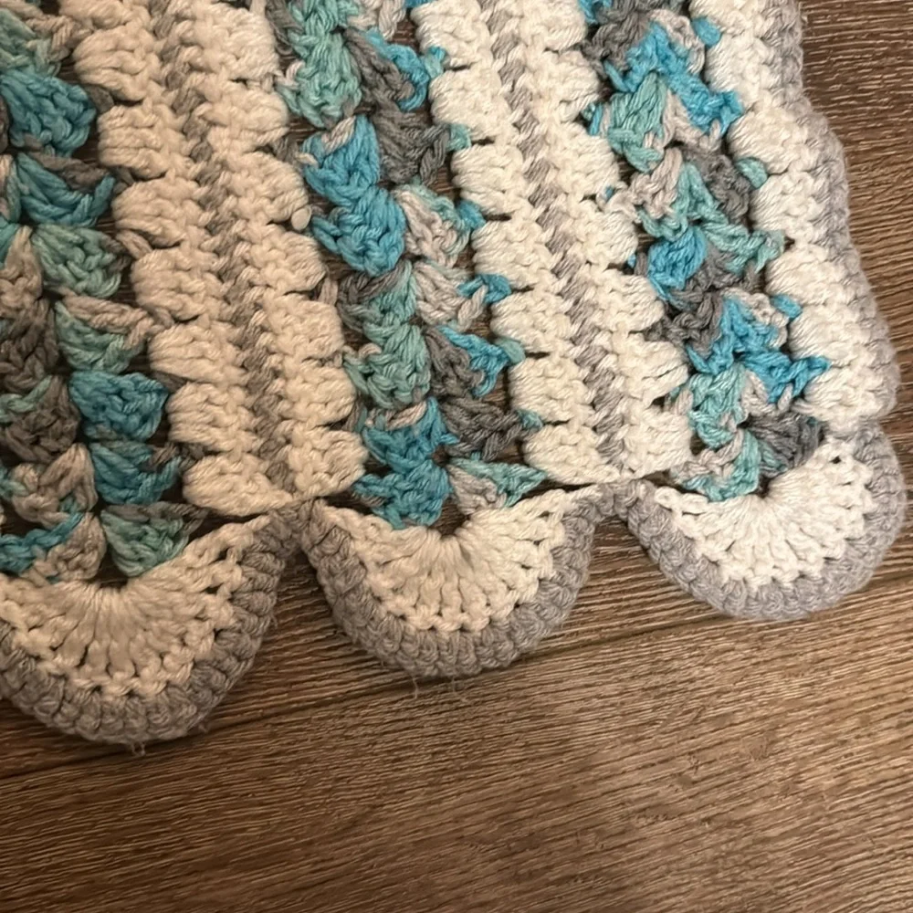 Crocheted blanket‎ 52X27